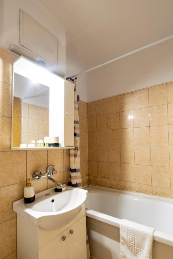 Apartament Centru - Cec Apartment Craiova Ngoại thất bức ảnh